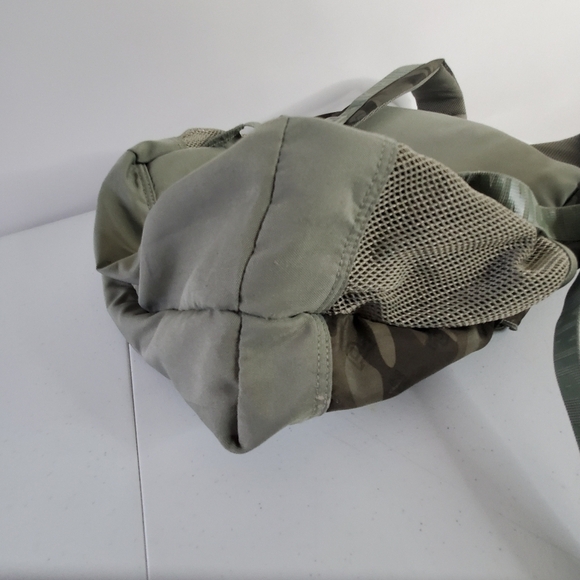 Victoria's Secret Campus Backpack Green Camo Print Roomy Padded Straps Carry All - Picture 9 of 16